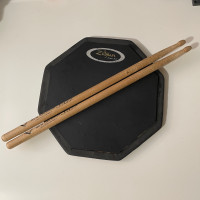 Drumpad and Drumsticks 