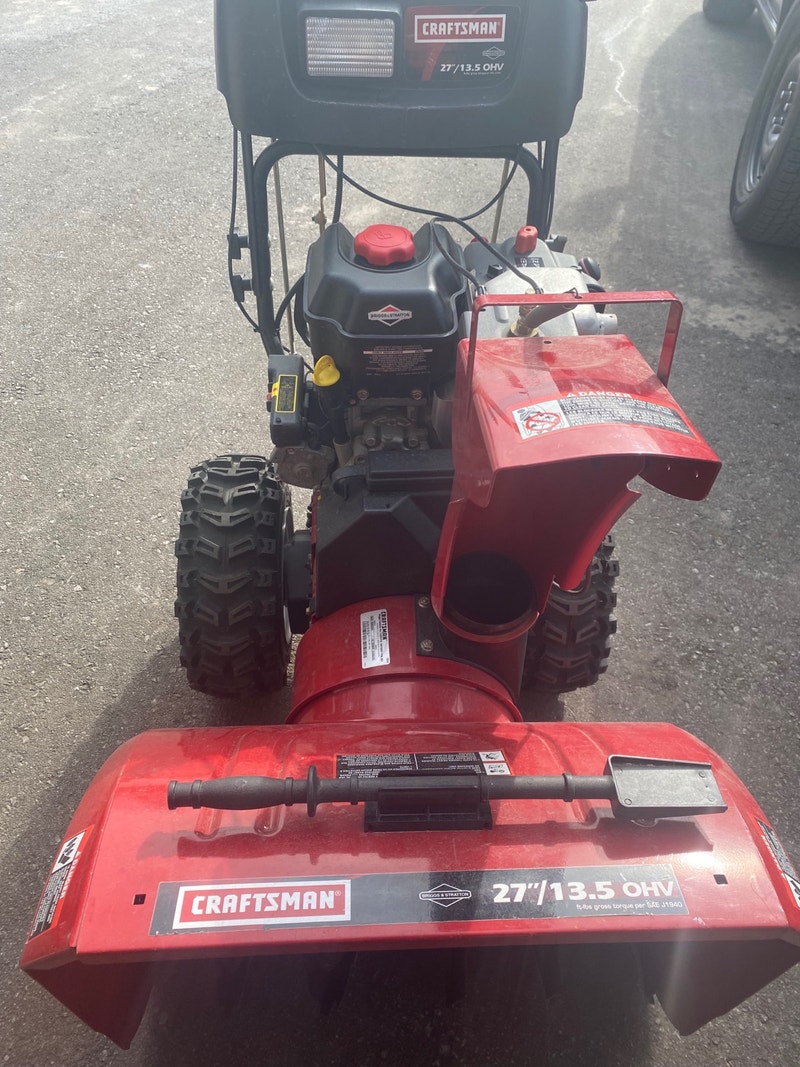 Craftsman snowblower. 27 in 1350 Snowblowers Oakville / Halton