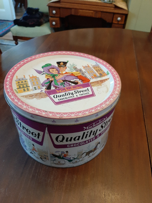 Vintage Quality Street Tin in Arts & Collectibles in Bedford - Image 4