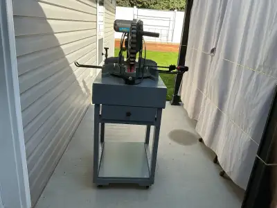King Canada 12 in sliding mitre saw laser lights comes with stand.