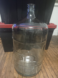 Glass Carboy: 6 Gallon 23 Litre for Beer and Wine Making