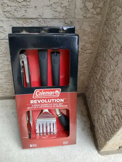COLEMAN REVOLUTION 3 PIECE BBQ SET new, View more