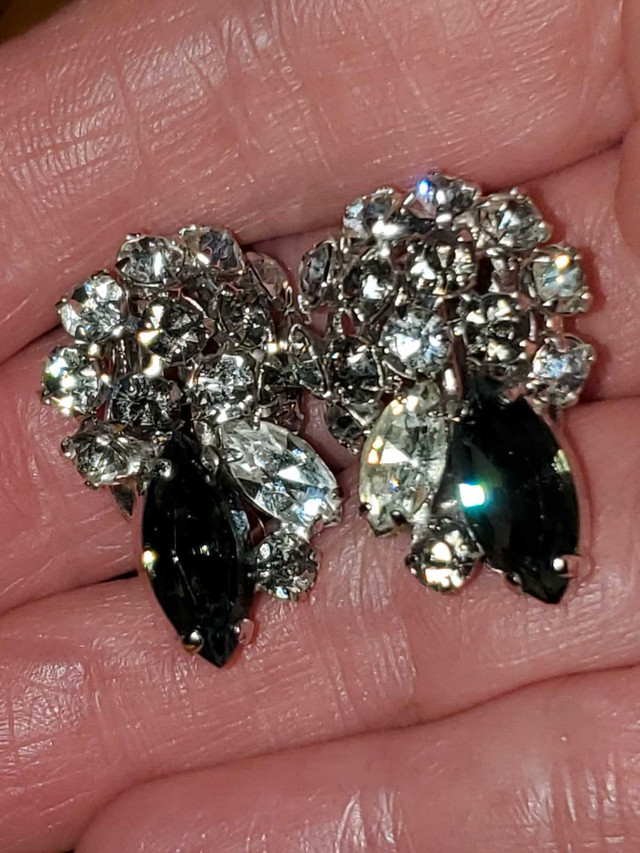 Vintage Sherman Green Smoky Gray Clear Crystal Clip-on Earrings  in Jewellery & Watches in City of Toronto