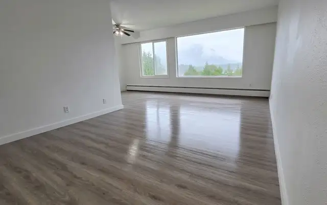 2 bedroom/1 bathroom Harbourview Apartments inc Heat/HW