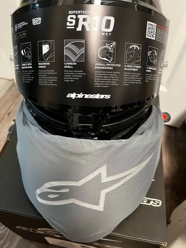 Brand New Alpinestars SuperTech R10 Black Carbon Helmet sale in Motorcycle Parts & Accessories in St. Catharines - Image 7