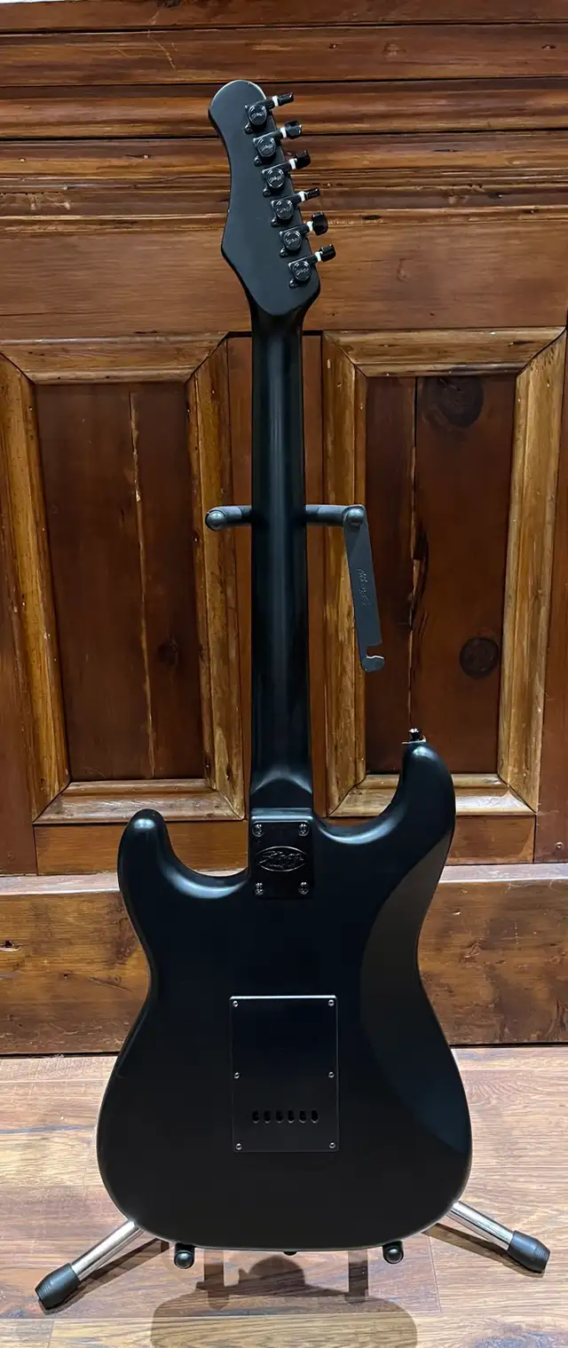 Stagg Stratocaster style guitar in Guitars in Guelph - Image 5