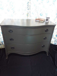 Dresser and Matching Night Table