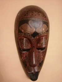 Decorative wooden mask 