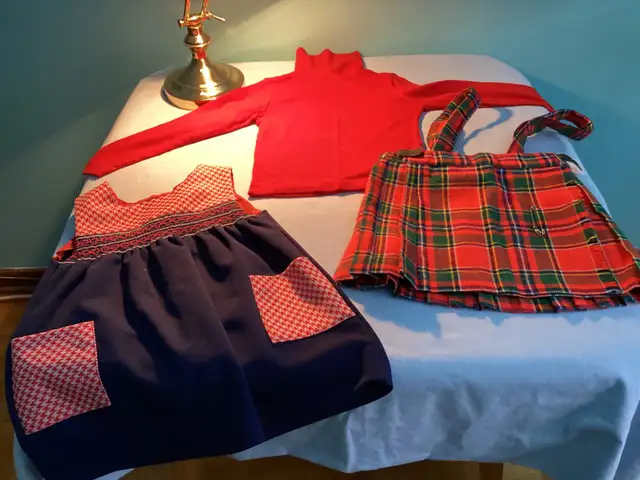 Vêtements d'enfants VINTAGE les années 1975 in Kids & Youth in Laval / North Shore - Image 7