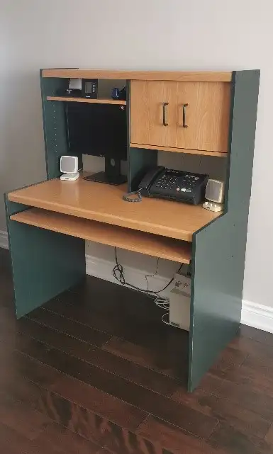 Desk with Hutch in Hutches & Display Cabinets in Oshawa / Durham Region - Image 3