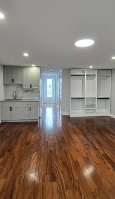 Private Bachelor Unit for Rent – Near York University $1,800/month – Utilities Included ✨ Private up...