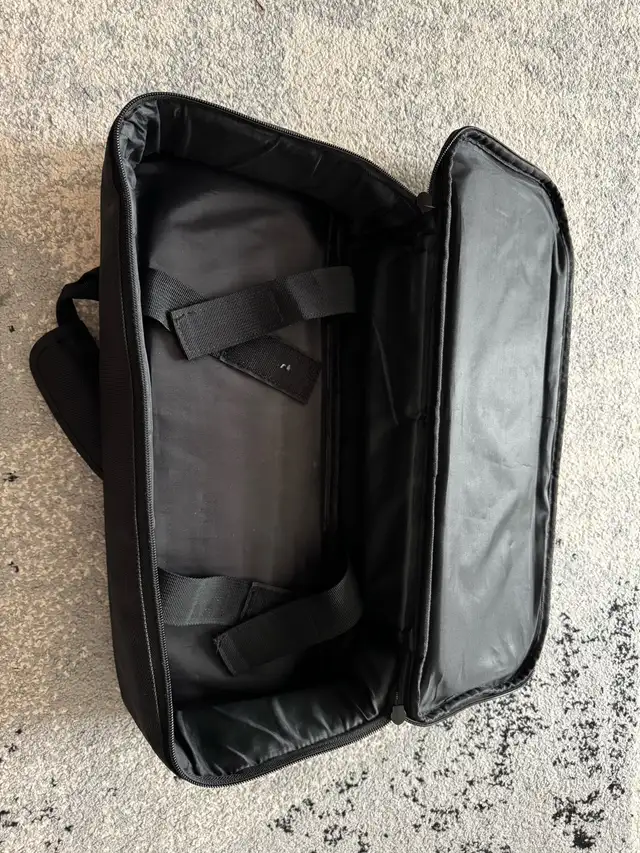 Guitar pedal board bag in Amps & Pedals in City of Toronto - Image 2
