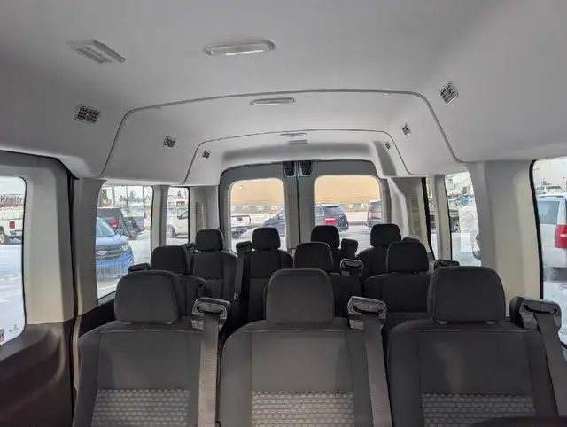 2020 FORD TRANSIT 350 XLT ★ALL WHEEL DRIVE★ MIDROOF 12 PASSENGER in Cars & Trucks in Edmonton - Image 10