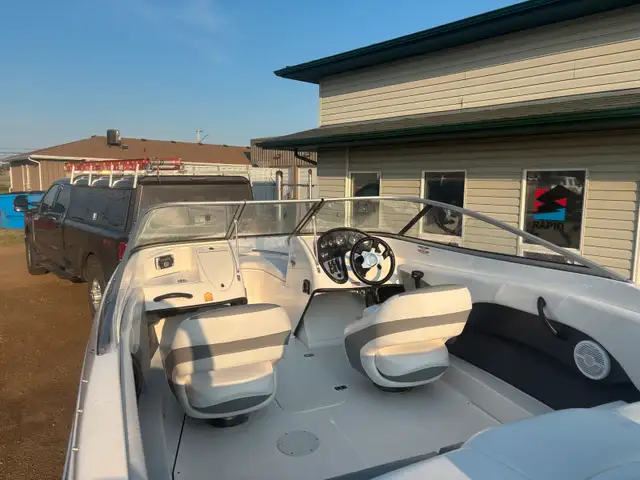 2015 REINELL 18’ in Powerboats & Motorboats in Saskatoon - Image 6