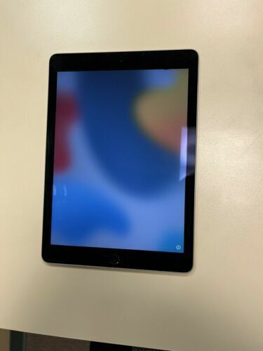 iPad Air 2 - Retina Display in iPads & Tablets in Saskatoon