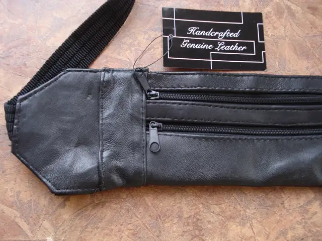 Slim Leather Fanny Pack in Other in Granby - Image 5