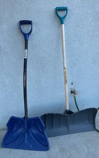 push snow shovel in good working condition, View more