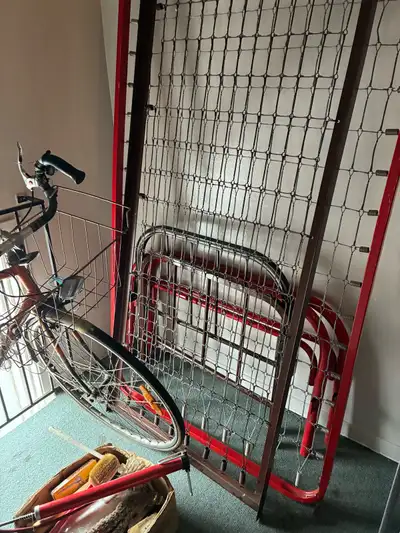 à donner, View more