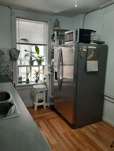 Available BEDROOM  best location