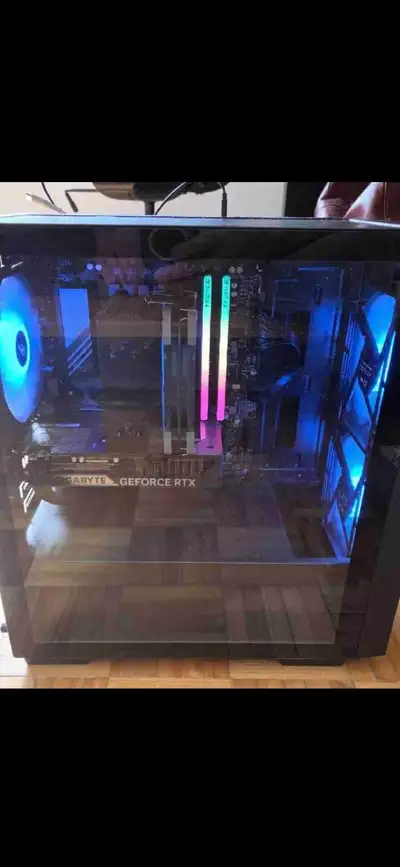 PC Gaming Acer Nitro 60 + Setup complet 3 écrans - Prêt à jouer!, View more