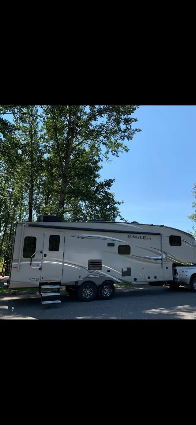 2017 Jayco Eagle HT 26.5 RLDS in RVs & Motorhomes in Kitimat - Image 2