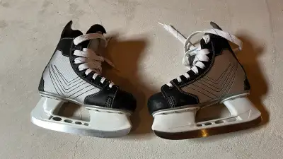 Kids Canadien Hockey Skates, View more