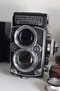 Rolleiflex 2.8F Open to Trades