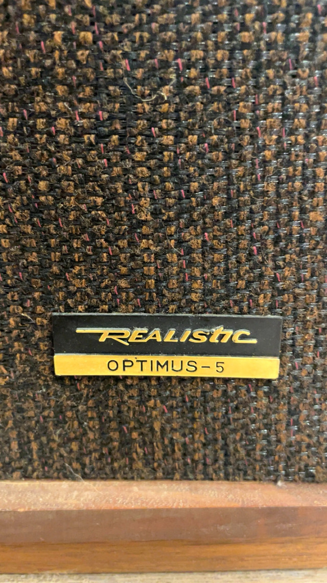 Caisses de son vintage de marque Realistic Optimus 5. 75$ dans Haut-parleurs  à Ville de Québec