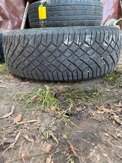 x1 USED Continental Viking Contact 215/60/17 TREAD 7/32 DOT 2019 CASH AND CARRY INSTALL IS AN ADDITI...