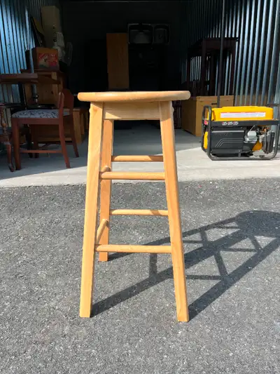 Price is firm. Its in great condition. Strong and sturdy. Clean and well kept. Comes from a smoke fr...