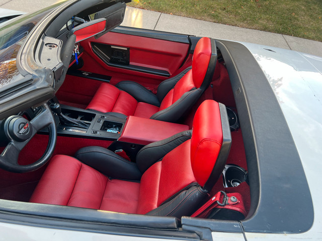 1988 chevrolet corvette convertible  in Classic Cars in Windsor Region - Image 4
