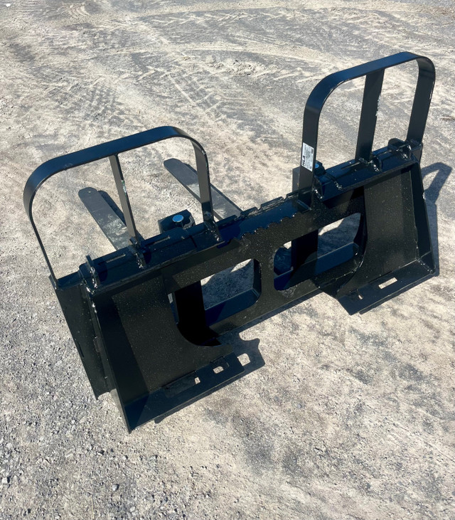 New HLA Pallet Forks in Farming Equipment in Napanee - Image 2