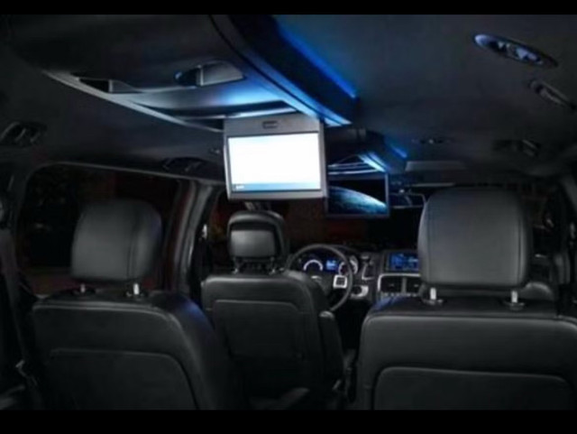 2017 Dodge Grand Caravan-GT in Cars & Trucks in Oshawa / Durham Region - Image 2