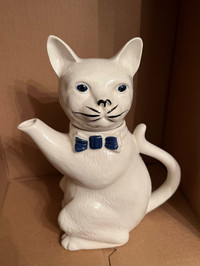 Vintage Tony Wood Novelty Cat Teapot