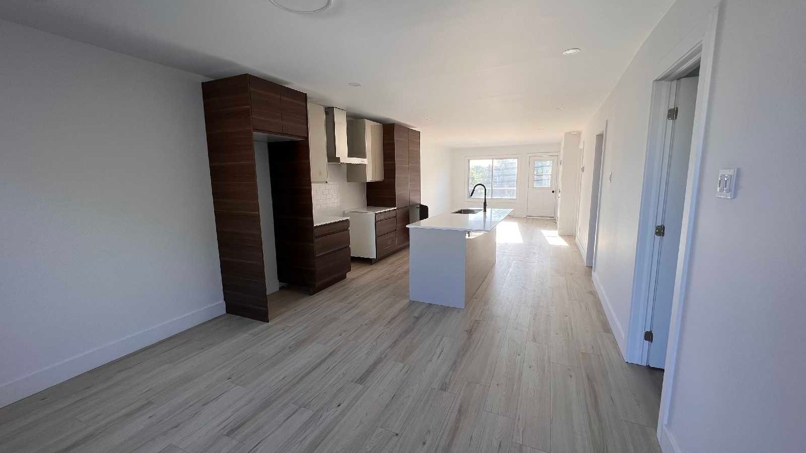 9652 Av. Dubuisson — photo 3