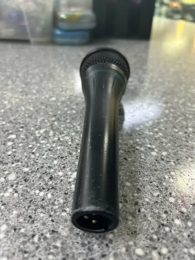 Shure BG 2.1 Dynamic Microphone in Pro Audio & Recording Equipment in Oshawa / Durham Region - Image 3