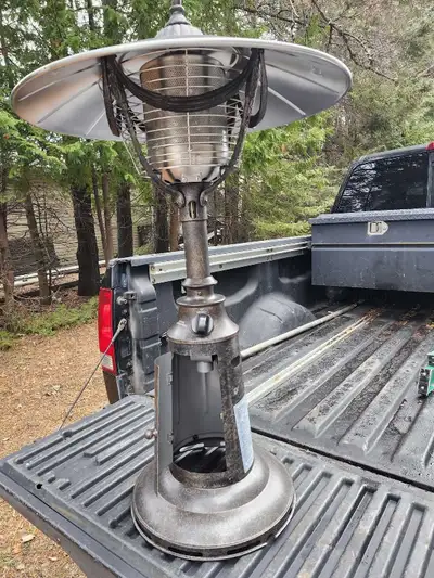 Propane patio heater for a deck outside. Like new,one hasn't even been lit. No need for me to keep....