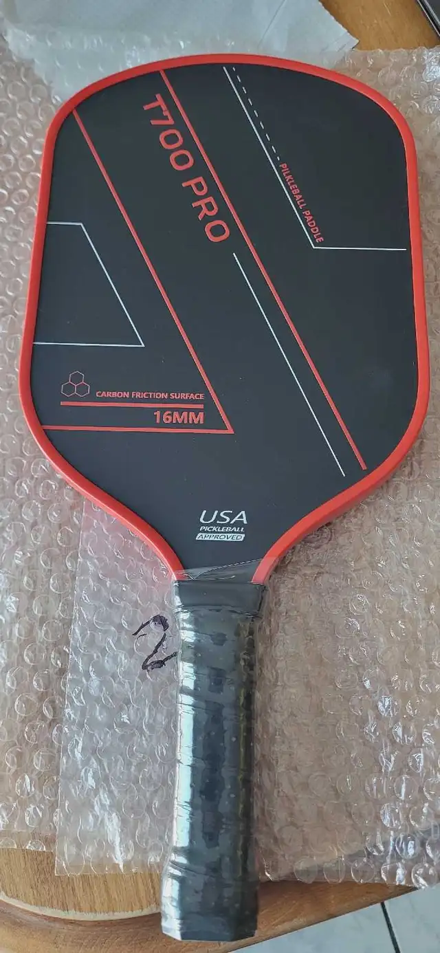 Pickleball paddle in Tennis & Racquet in Mississauga / Peel Region - Image 2
