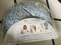 Nursing pillow baby nesting cushion