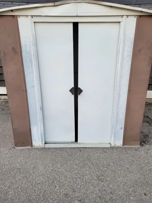 Metal shed for sales. in Outdoor Tools & Storage in City of Toronto - Image 6