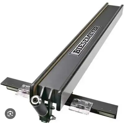 Looking for a 50"-55" biesemeyer or delta unifence with rails. Thank you