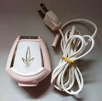 Vintage 1950' s Pink Lady Sunbeam Electric Shaver in working condition