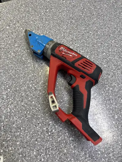 Milwaukee 2636 Double Cut Sheer Tool, View more