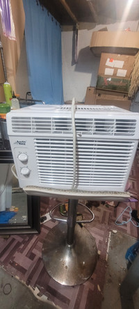 Air conditioner never used.