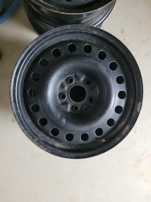 17" steel wheels in Tires & Rims in Brockville - Image 2