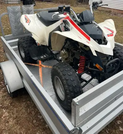 (Full Size ATV) Automatic with reverse and electric start, brakes all work, starts and runs great, s...