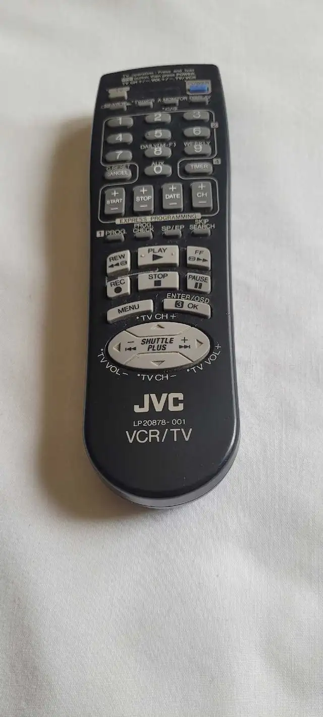 JVC LP20878-001 remote control for VCR/TV in Video & TV Accessories in City of Montréal - Image 5