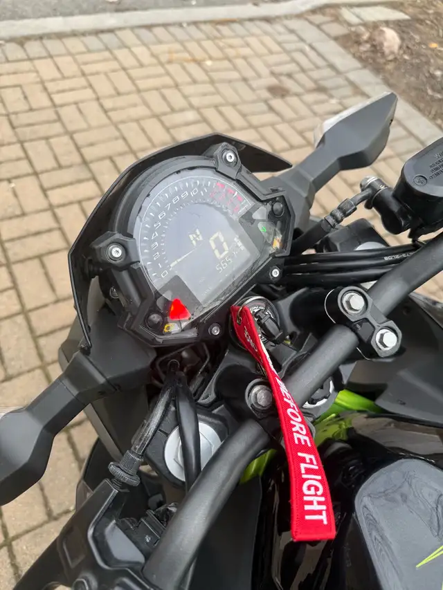 2023 Kawasaki Z400 ABS in Sport Bikes in Oakville / Halton Region - Image 7