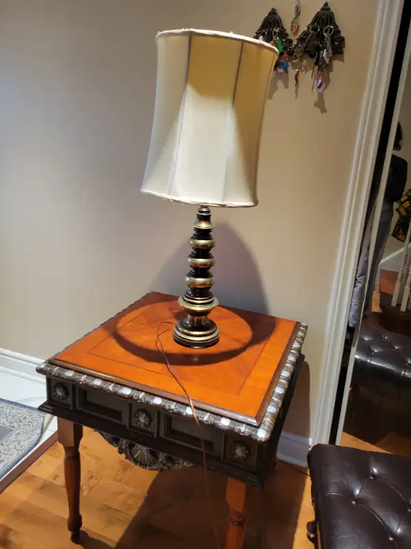 WALL Light fixtue $25, BEATIFUL HAND CARVED TABLE