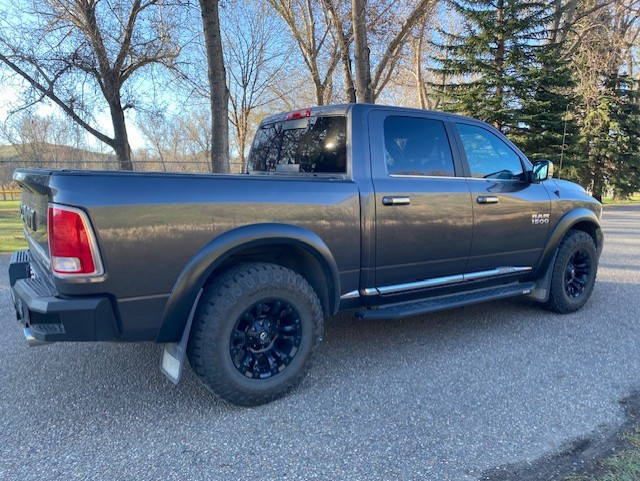 2016 Ram 1500 Crew Cab Limited 4WD EcoDiesel in Cars & Trucks in Medicine Hat - Image 2